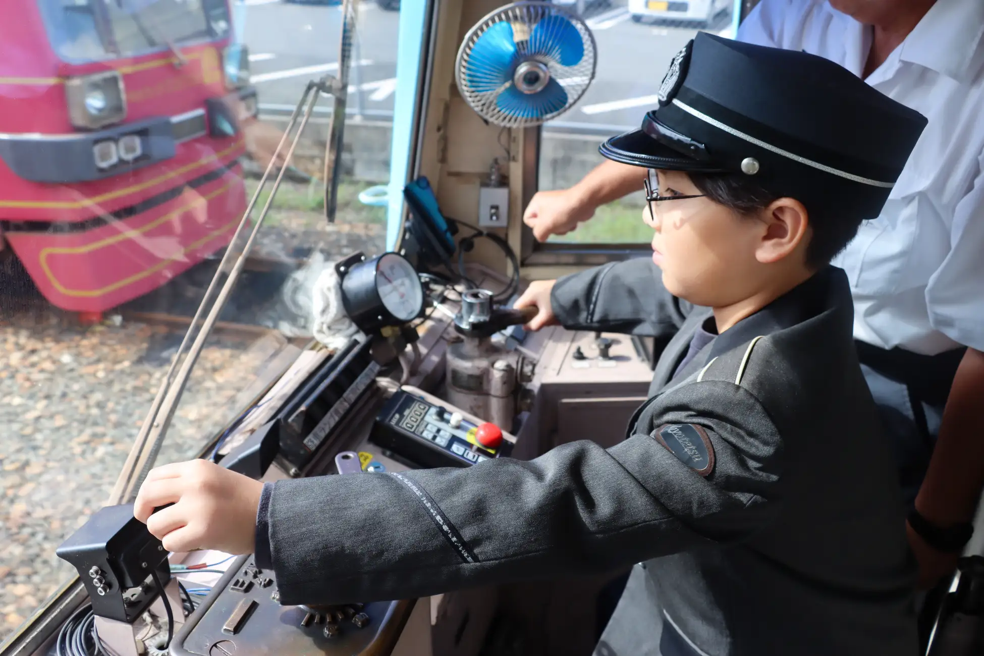 鉄道マニアの小学生必見！】運転・洗車機・手洗い・ピット見学など貴重